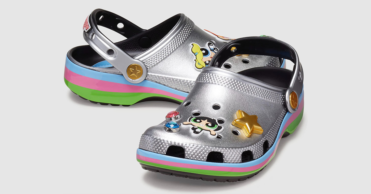 Die Powerpuff Girls erobern jetzt auch die Crocs Classic Clogs mit glitzernden und bunten Details